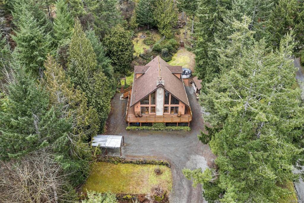 Chalet Style Cottage Near Shawnigan Lake מראה חיצוני תמונה