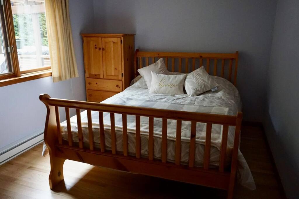 Chalet Style Cottage Near Shawnigan Lake מראה חיצוני תמונה